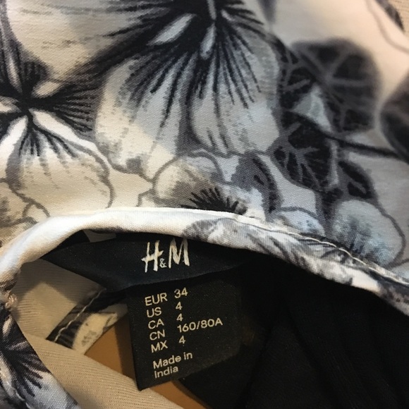 H&M Midi Length Black & White Floral Dress - Picture 4 of 4